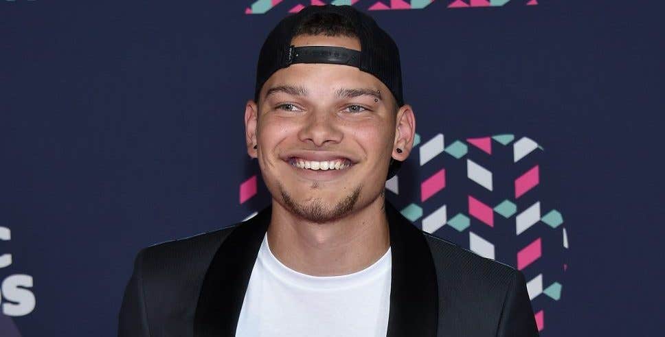 Watch: Kane Brown Performs 'Stand By Me' For CMT 'Heroes'