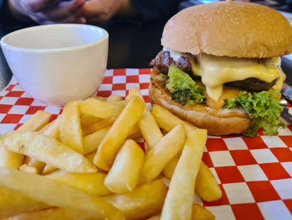 Diner food with a burger and fries. One Las Vegas diner has been named one of the best in America. What's cool is that this honor is from people who have eaten at diners around the area and across America.