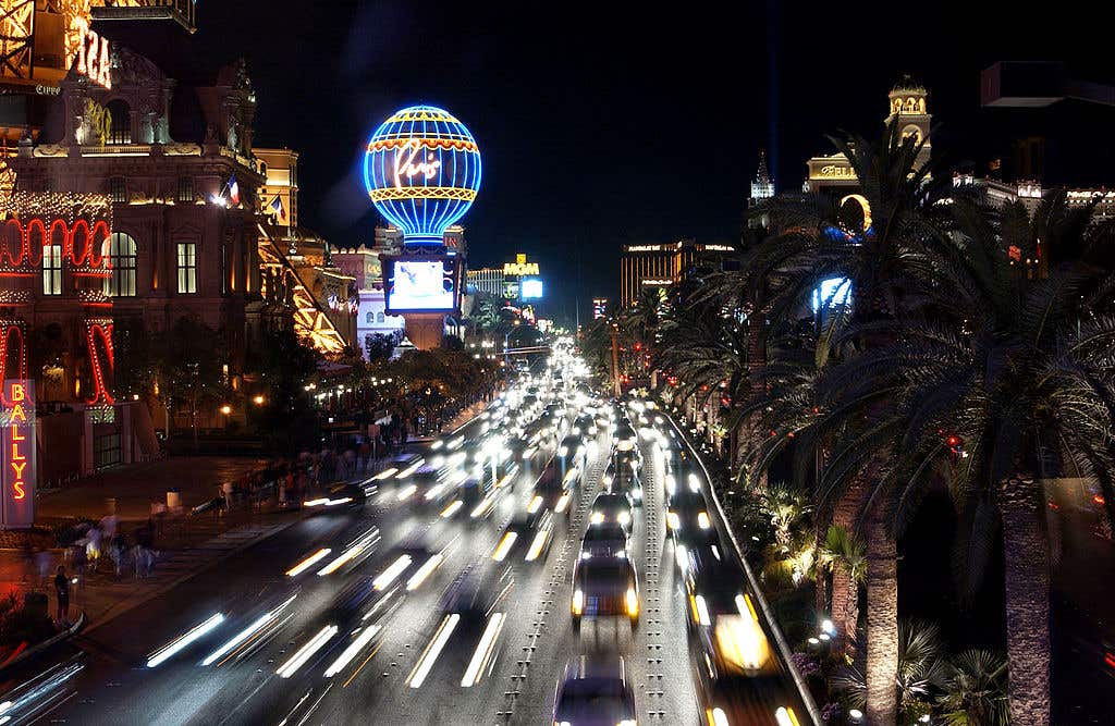 Las Vegas strip. Did A Woman Steal $100K From A Man On The Las Vegas Strip?