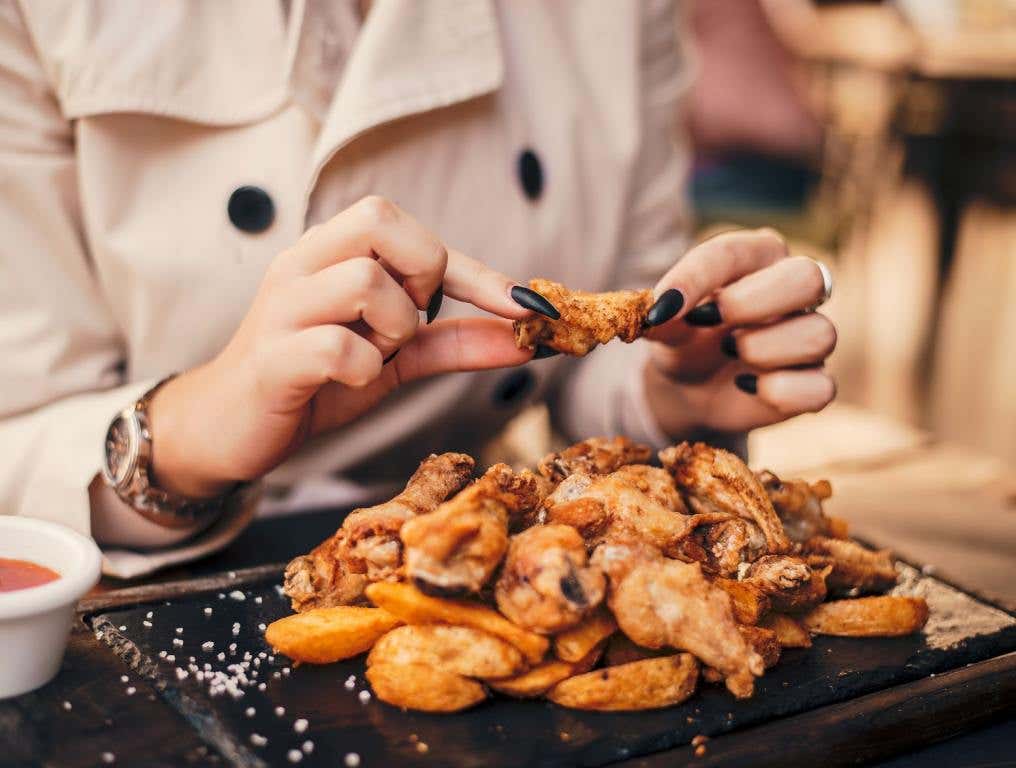 Wings. ne Las Vegas spot has been named one of the best in America for chicken wings by the experts at the Food Network.