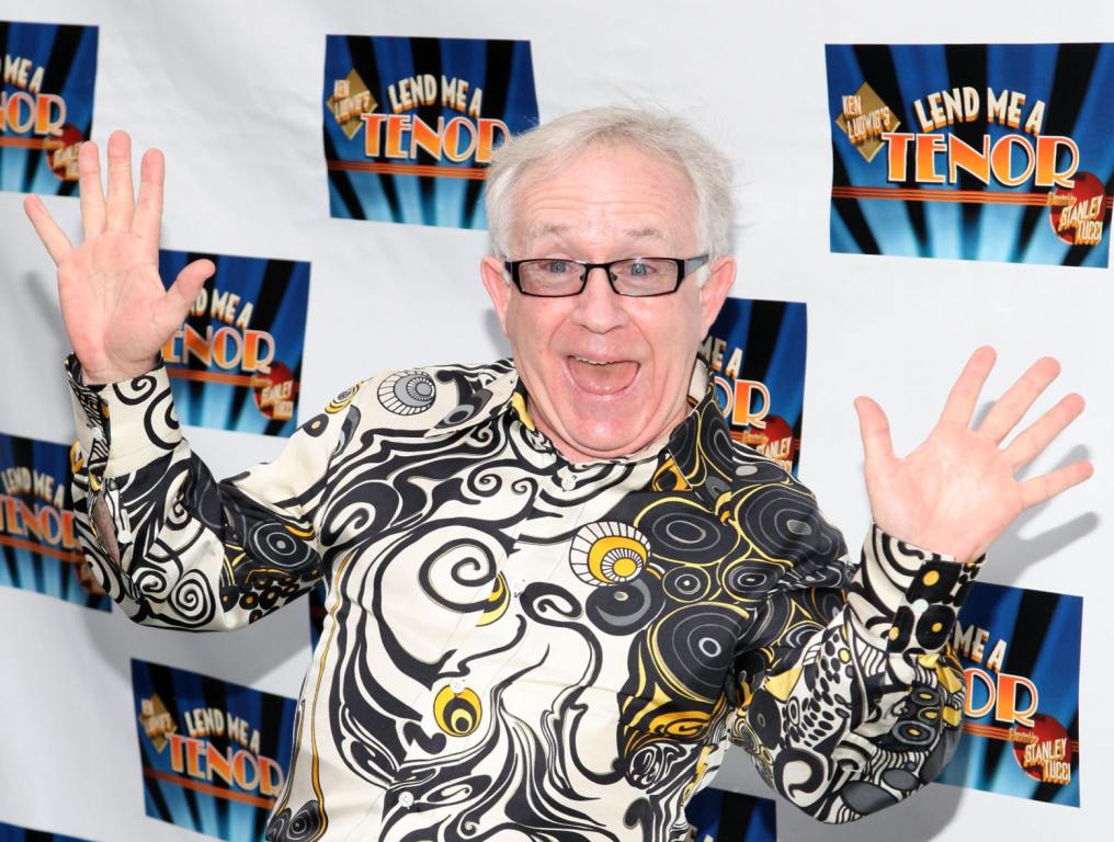 Leslie Jordan Former Co Stars And More Pay Tribute To Late Actor