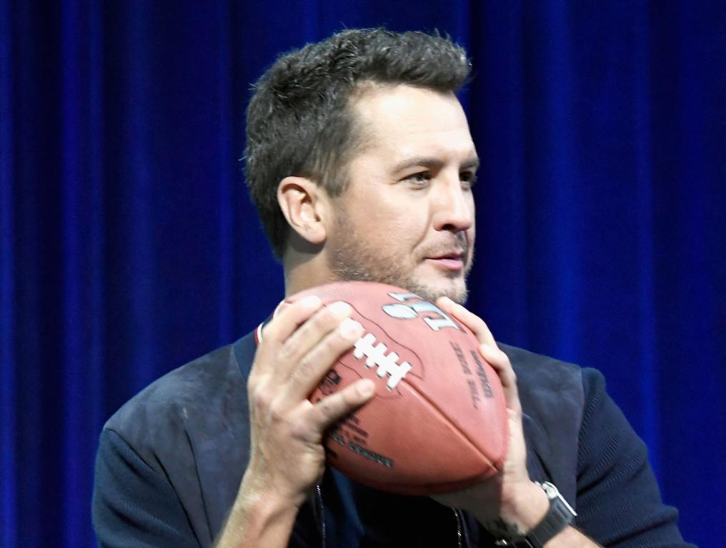 Luke Bryan: Football Greats Visit His Las Vegas Show