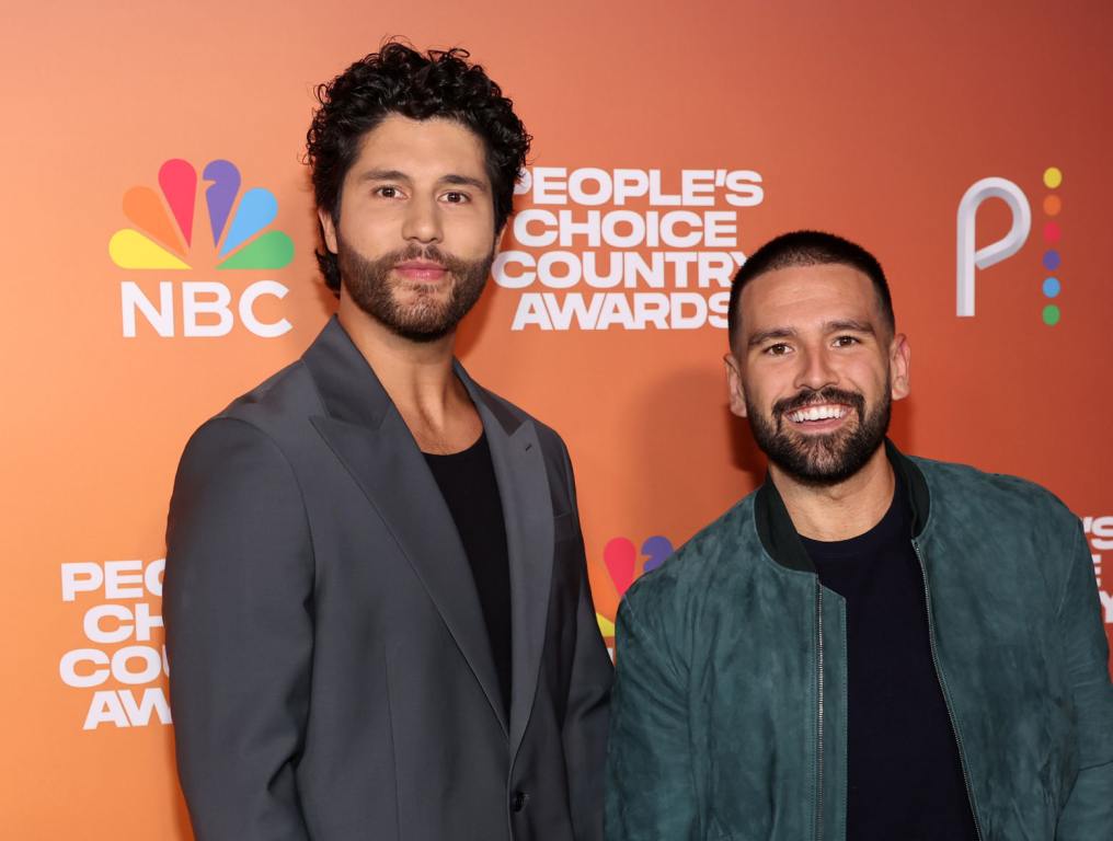 Dan + Shay's 'Bigger Houses' Hits Home Hard 1